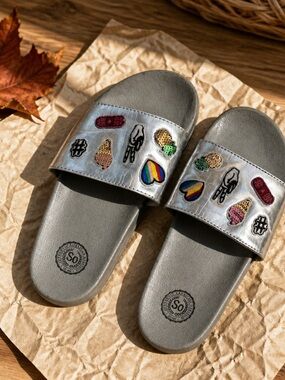 SO Silver Girls' 3med. Slide Sandals with Rainbow,Peace Signs Multicolor Patches